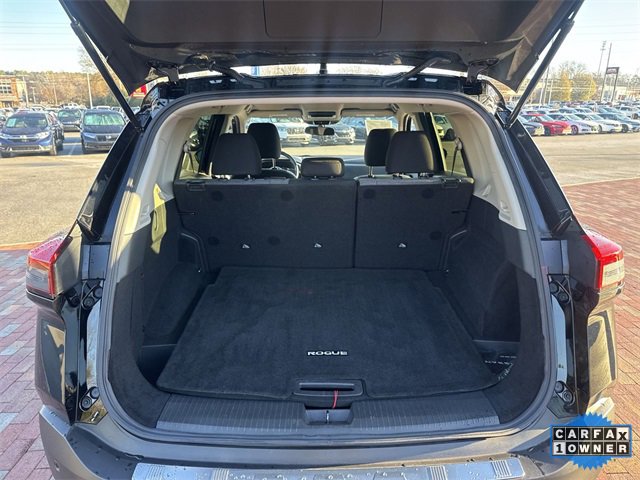 Used 2023 Nissan Rogue SV image 28