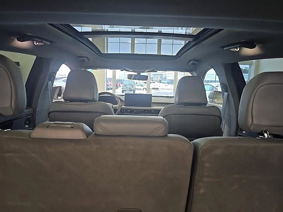 Used 2022 Lincoln Nautilus Reserve w/ Equipment Group 201A image 35