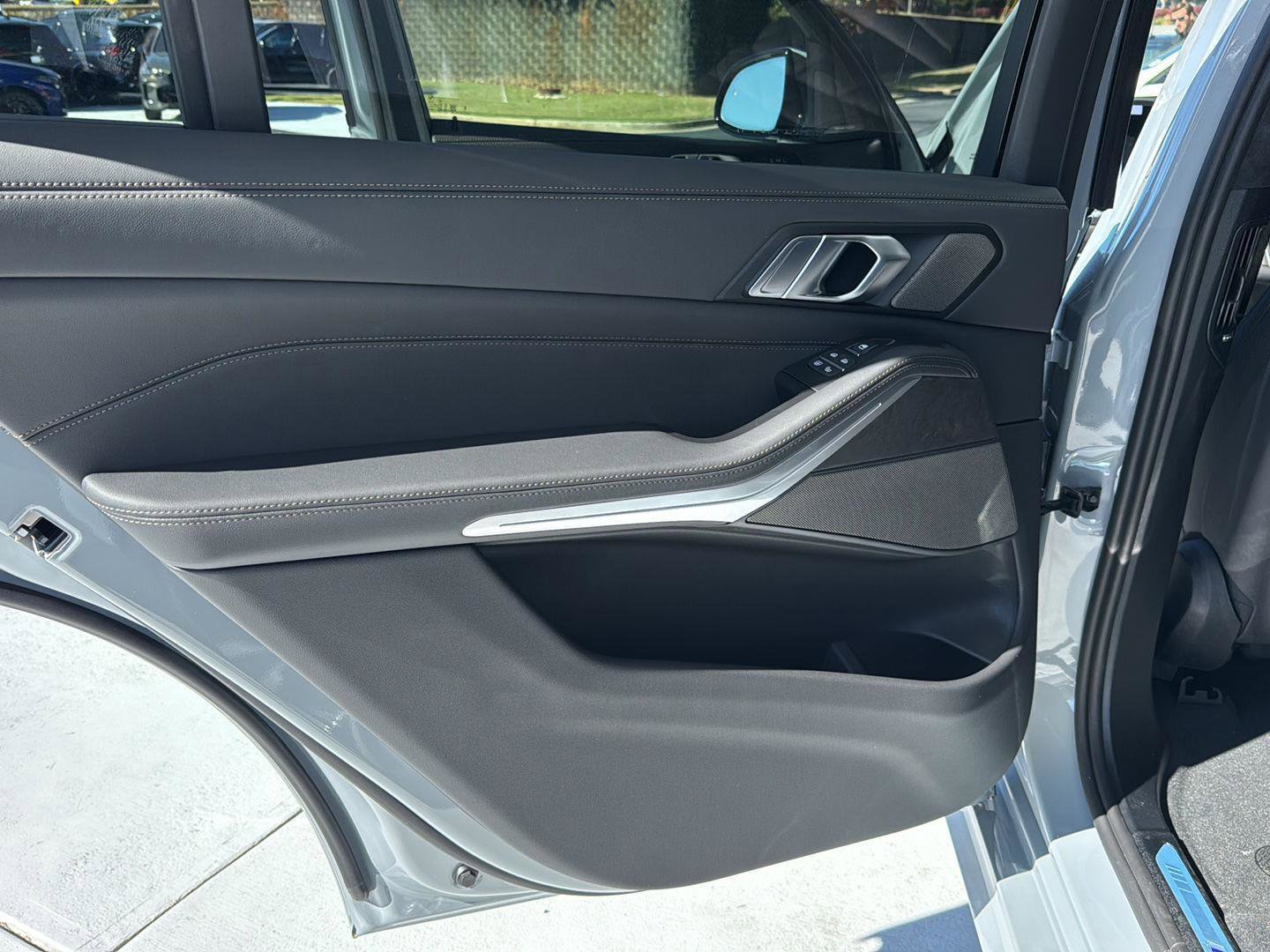 New 2026 BMW X7 xDrive40i w/ Executive Package image 14