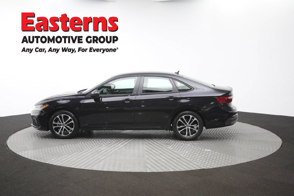 Used 2025 Volkswagen Jetta Sport FWD image 61