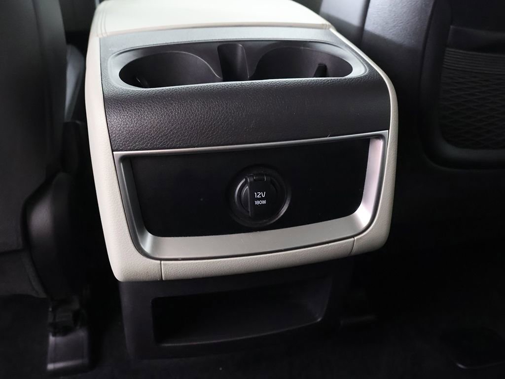 Used 2024 Kia Carnival LX FWD image 38