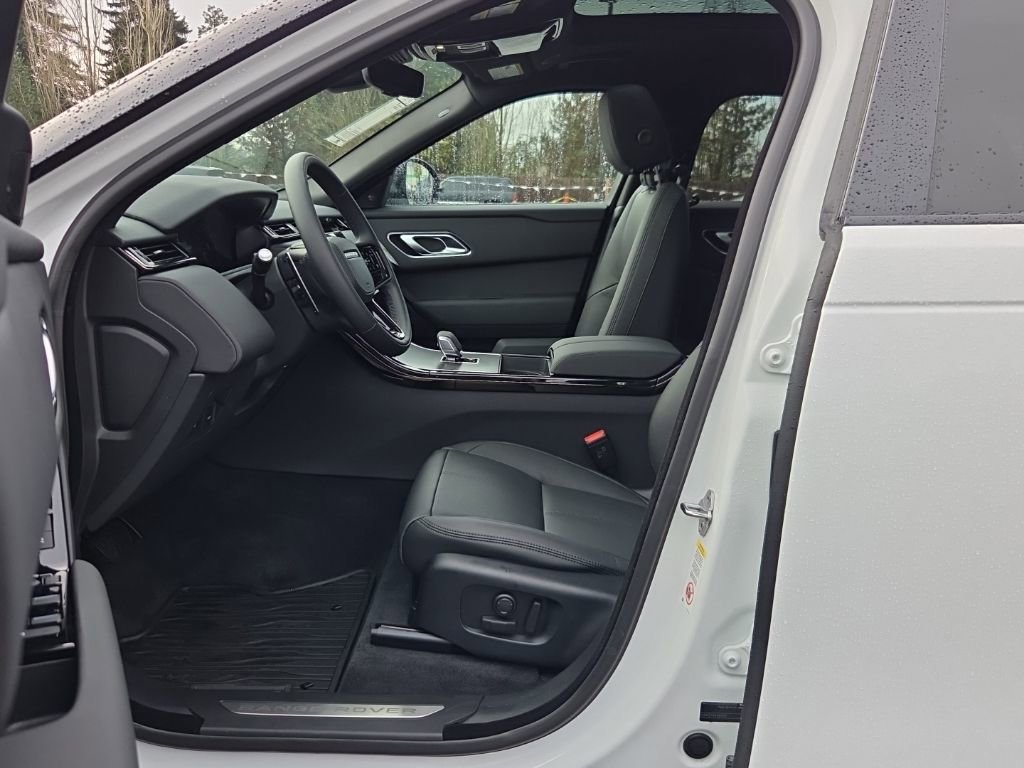 New 2026 Land Rover Range Rover Velar S image 4