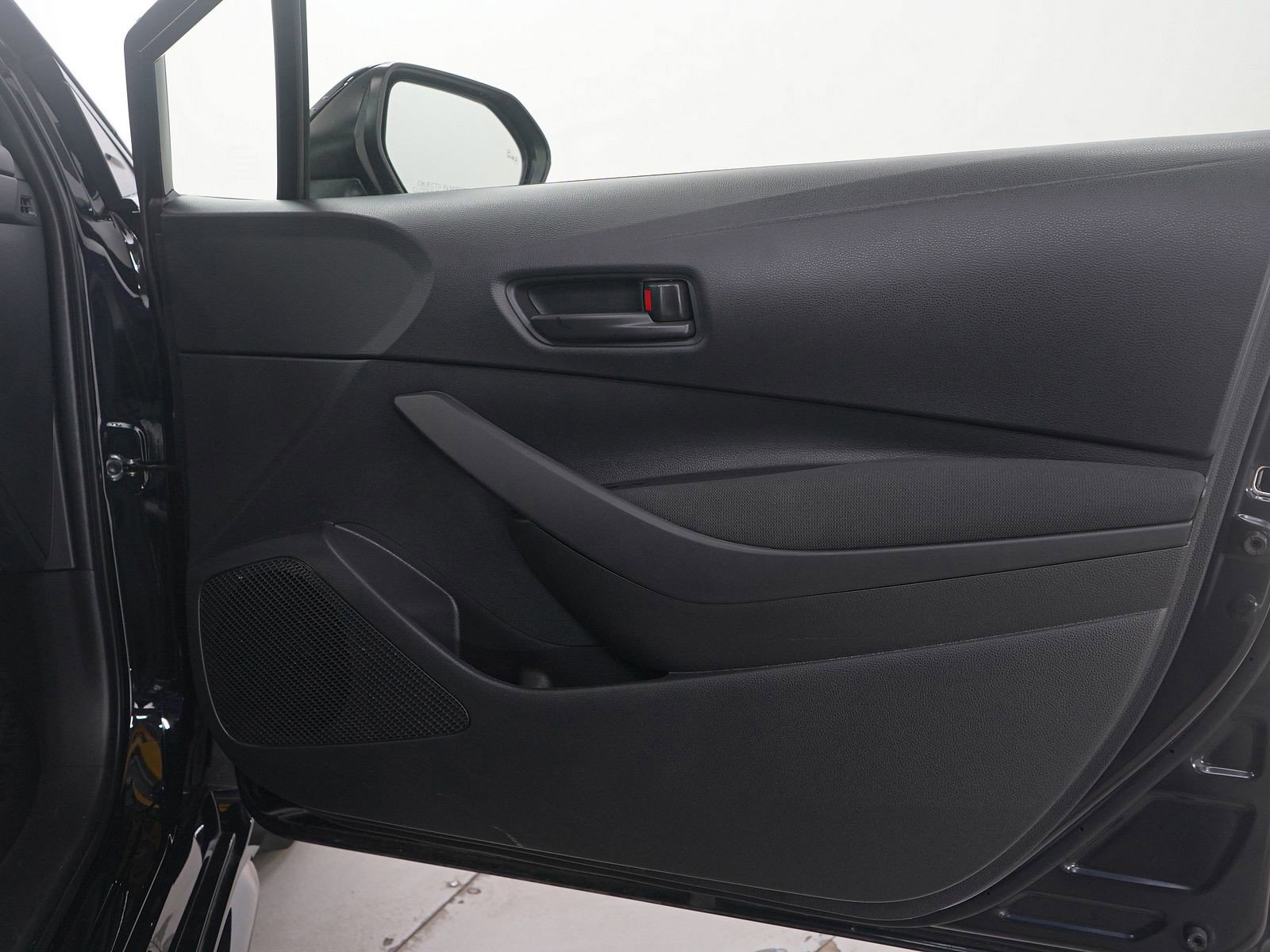 Used 2026 Toyota Corolla LE FWD image 9