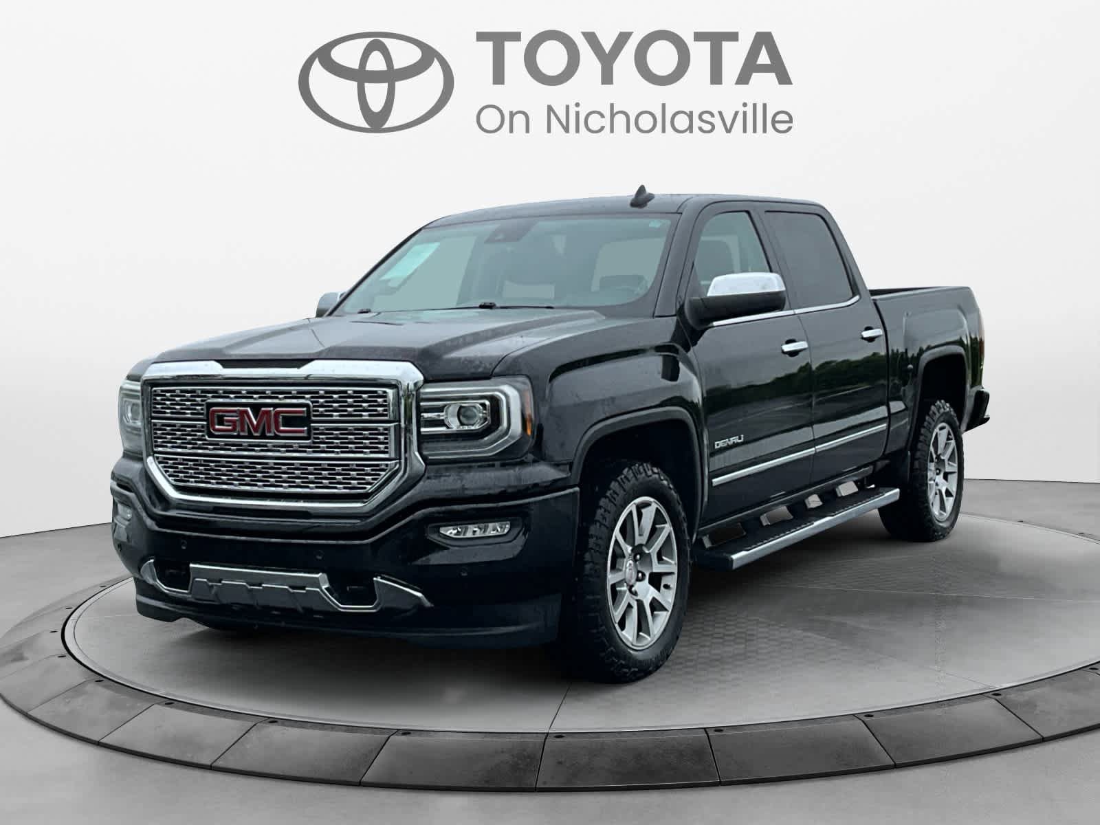 Used 2017 GMC Sierra 1500 Denali AWD/4WD image 1