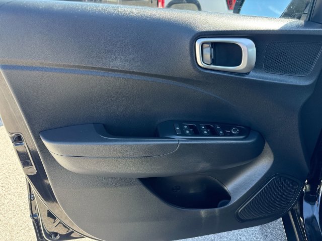 Used 2026 Hyundai Venue SE FWD image 20