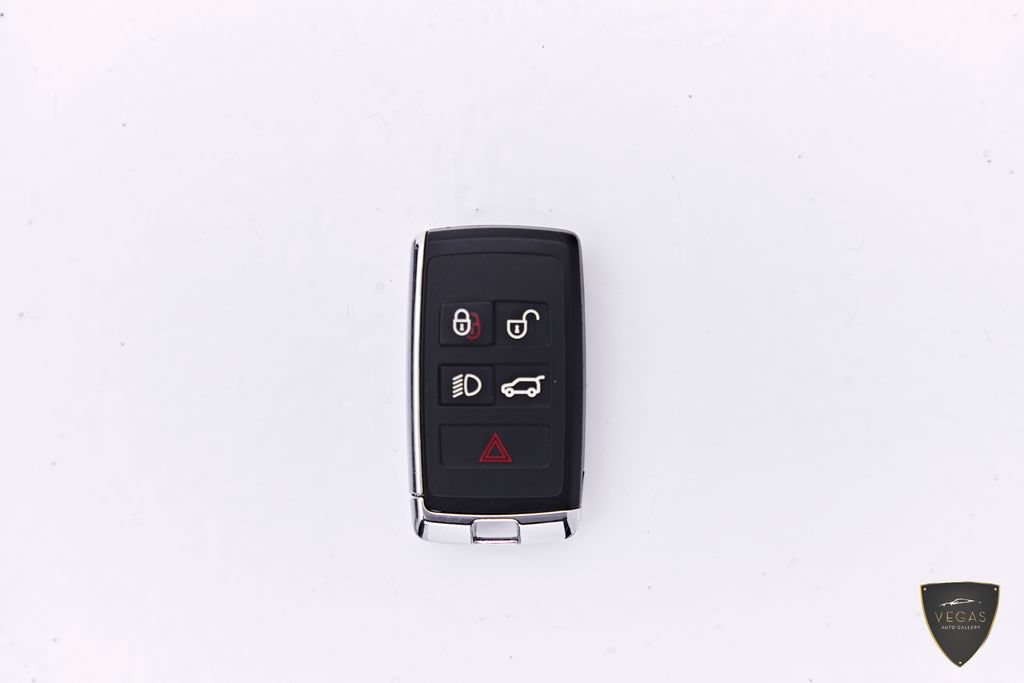 Used 2022 Land Rover Range Rover Sport SVR AWD/4WD image 96