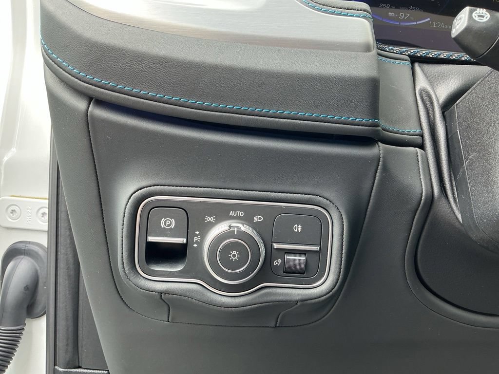 Used 2025 Mercedes-Benz G 580 w/ EQ Technology image 14