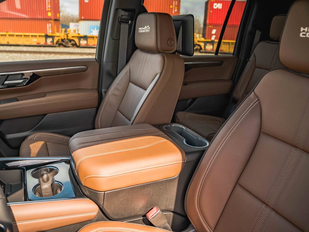 New 2026 Chevrolet Suburban High Country image 80