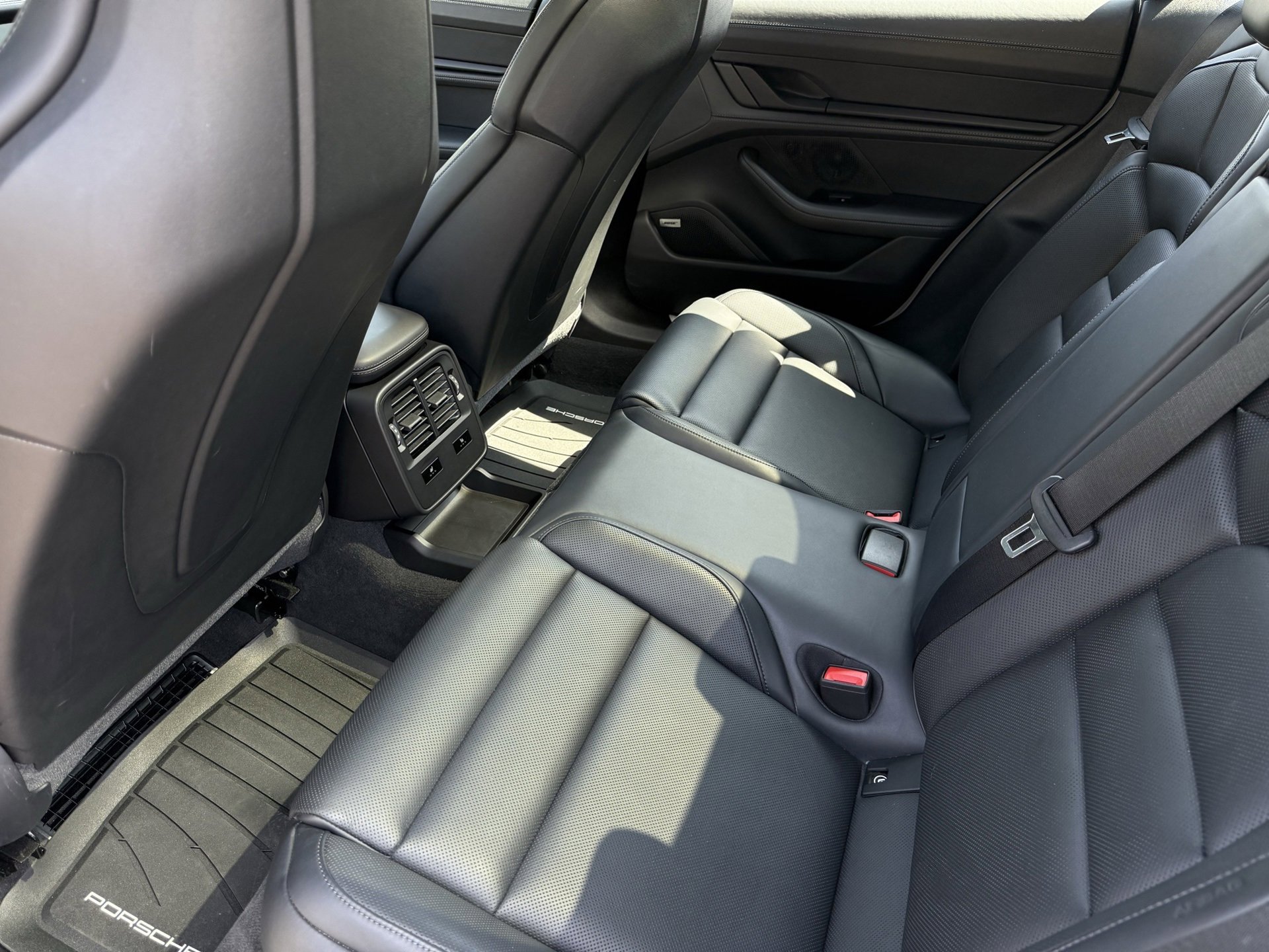 Certified 2023 Porsche Taycan 4S image 31