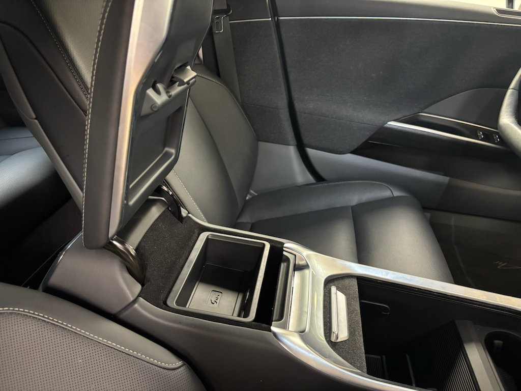 Used 2025 Lucid Air Pure RWD image 31