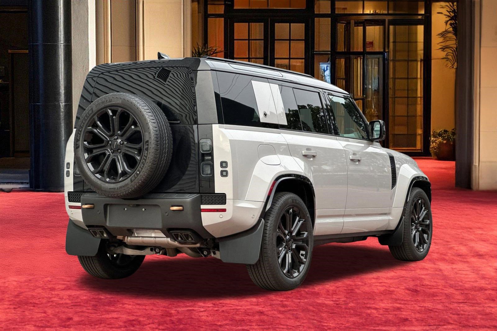 New 2026 Land Rover Defender 110 OCTA image 9