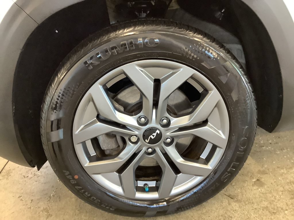 Certified 2024 Kia Seltos LX AWD/4WD image 22