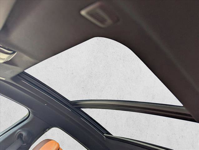 Certified 2023 BMW X6 xDrive40i w/ Luxury Seating Package image 16