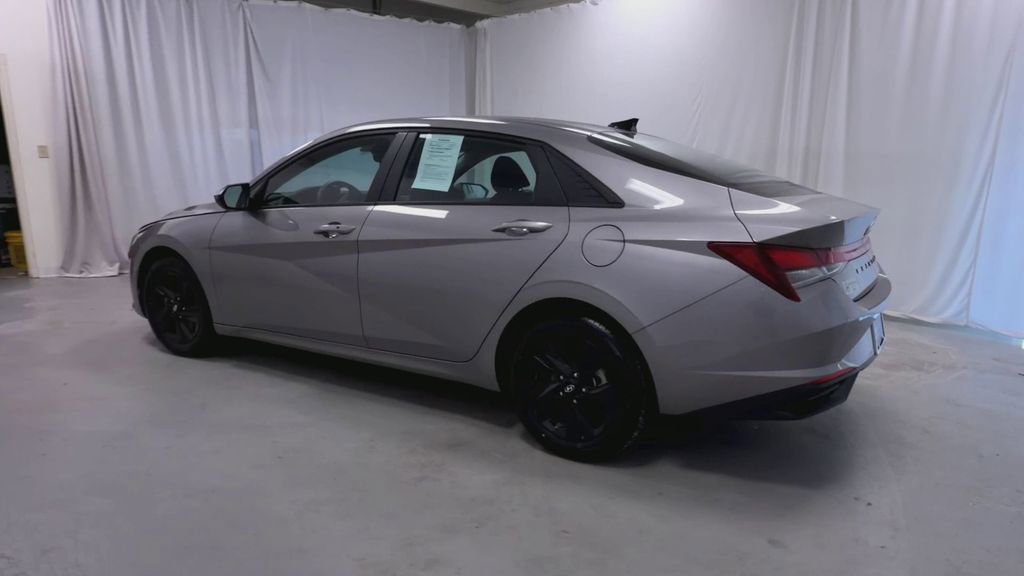 Used 2023 Hyundai Elantra SEL image 6