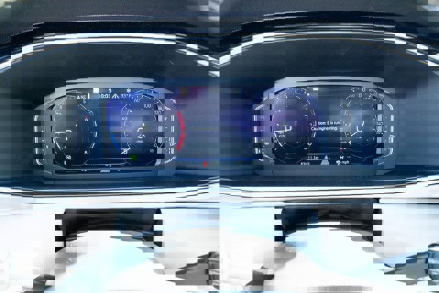 New 2026 Volkswagen Taos SEL image 18