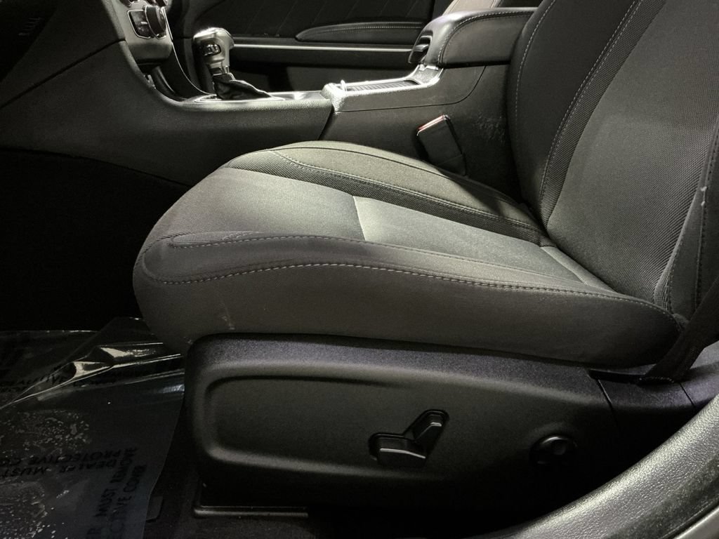 Used 2019 Dodge Charger SXT RWD image 15