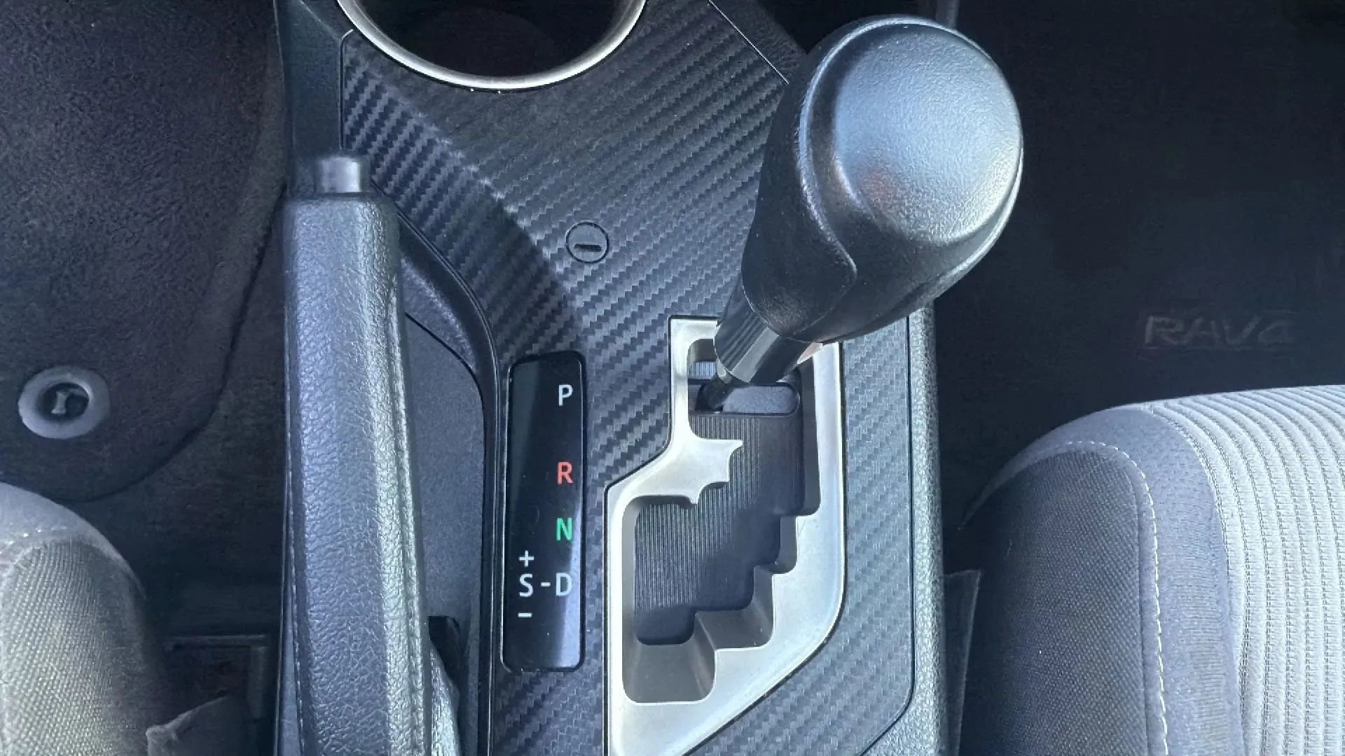 Used 2013 Toyota RAV4 XLE AWD/4WD image 21