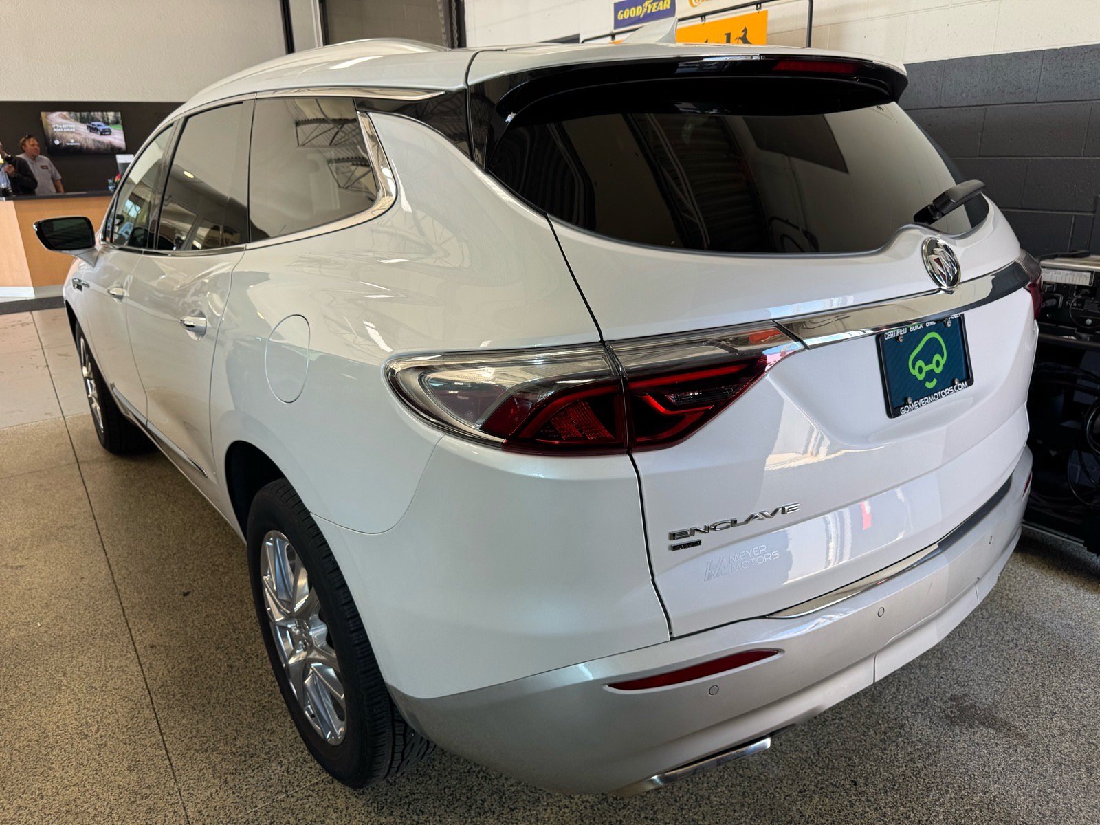 Certified 2024 Buick Enclave Essence w/ Experience Buick Package AWD/4WD image 7