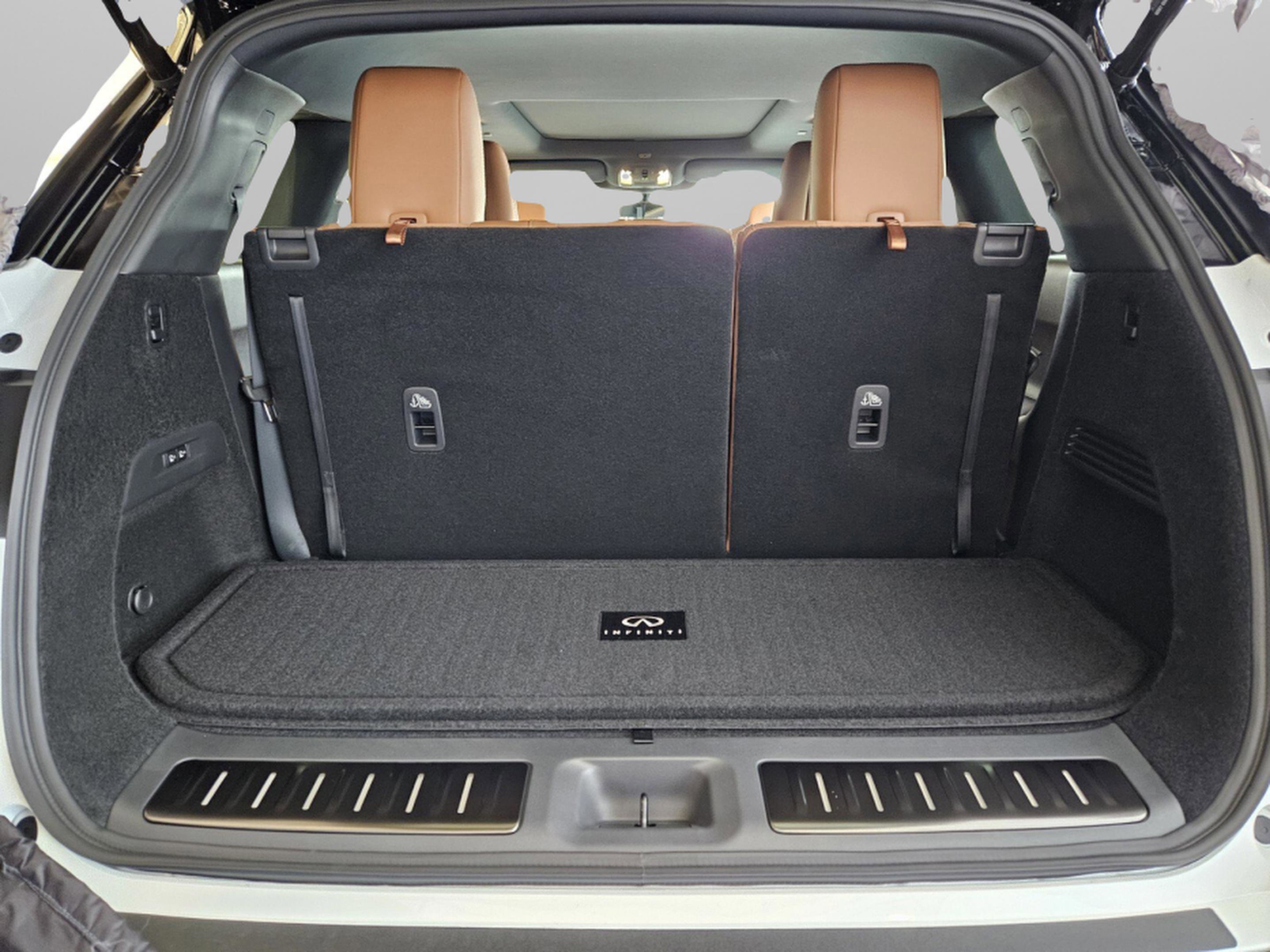 New 2026 INFINITI QX60 Autograph w/ Dark Cargo Package image 18