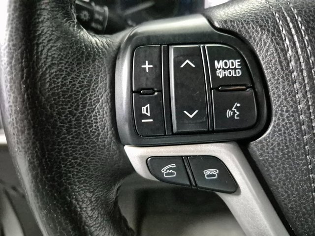 Used 2017 Toyota Sienna XLE image 22