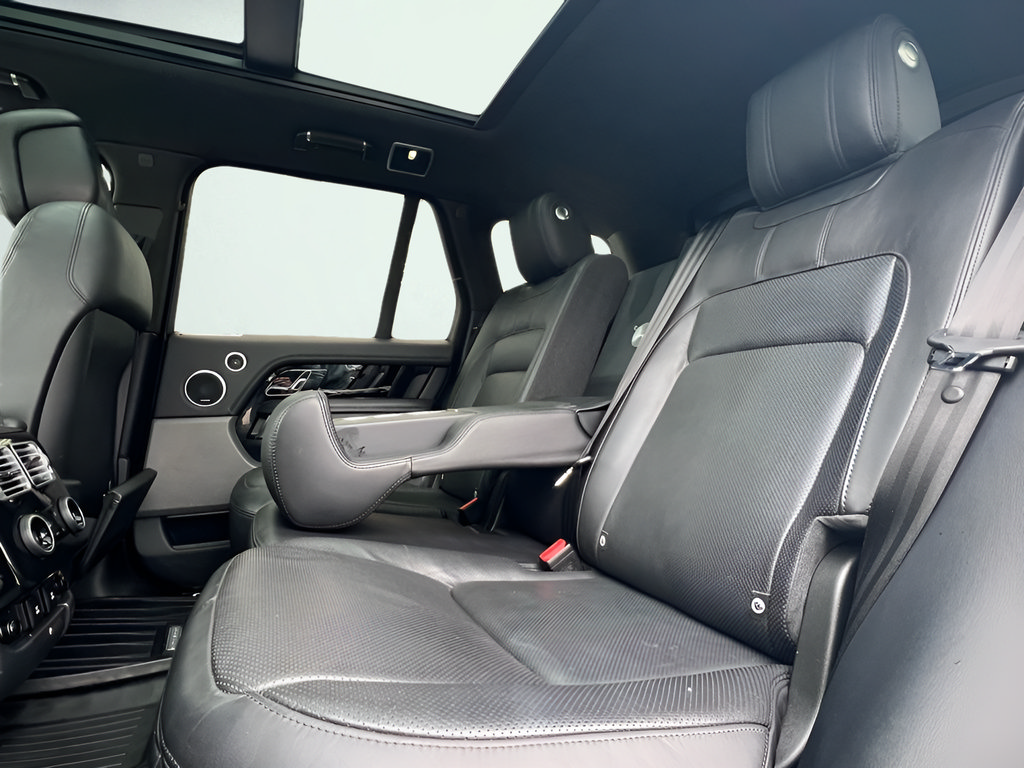 Used 2018 Land Rover Range Rover Supercharged AWD/4WD image 24