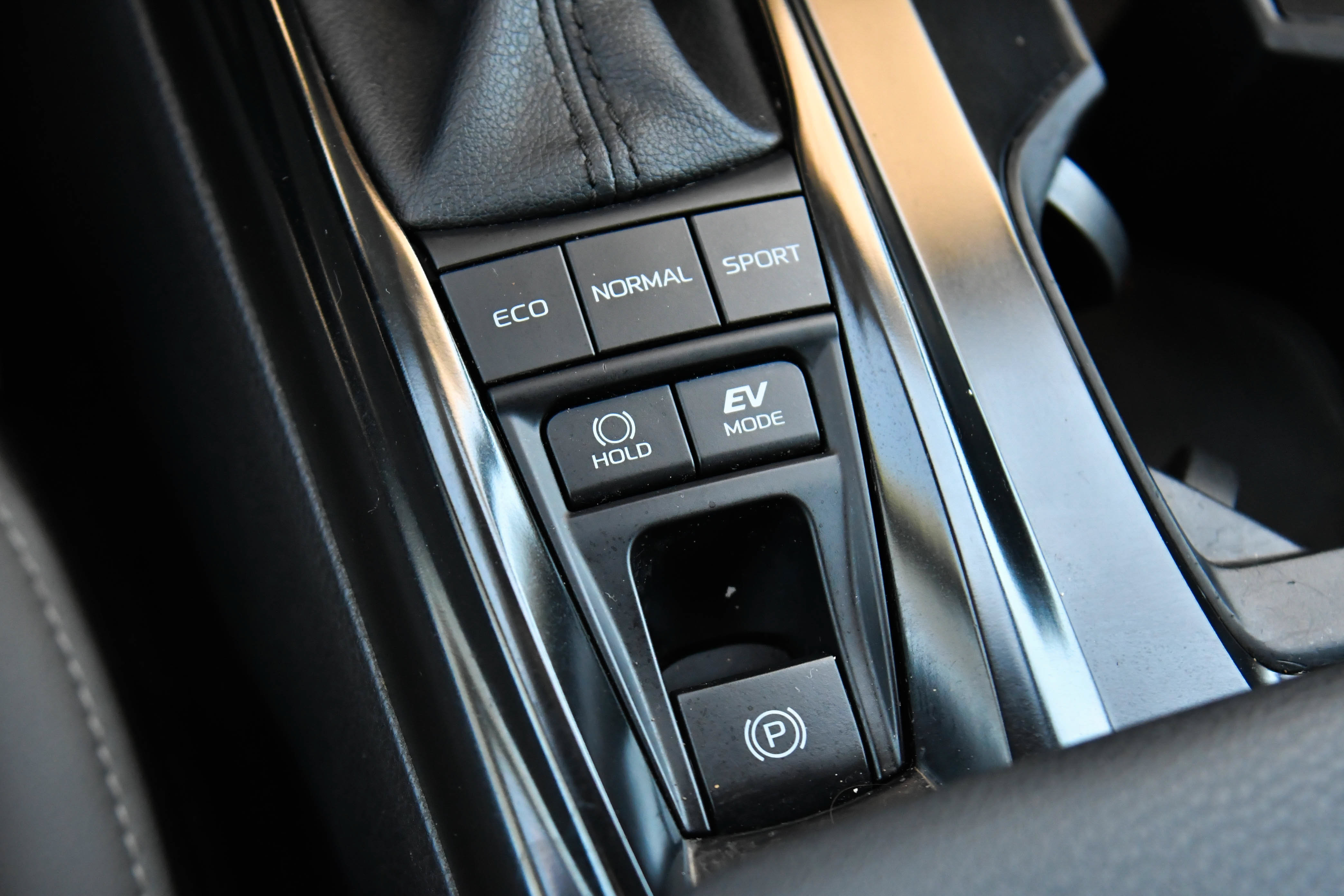 Used 2026 Toyota Camry SE w/ Convenience Package FWD image 30