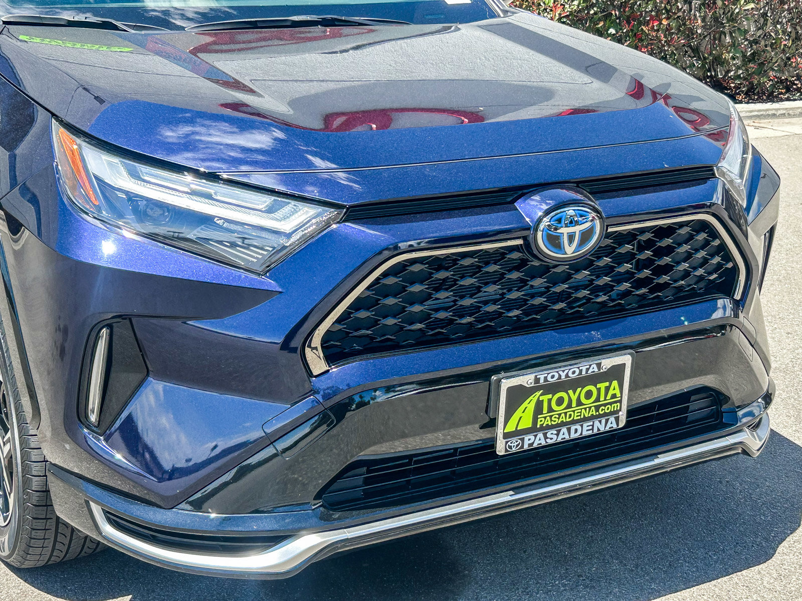 Used 2023 Toyota RAV4 XSE w/ Weather Package AWD/4WD image 5