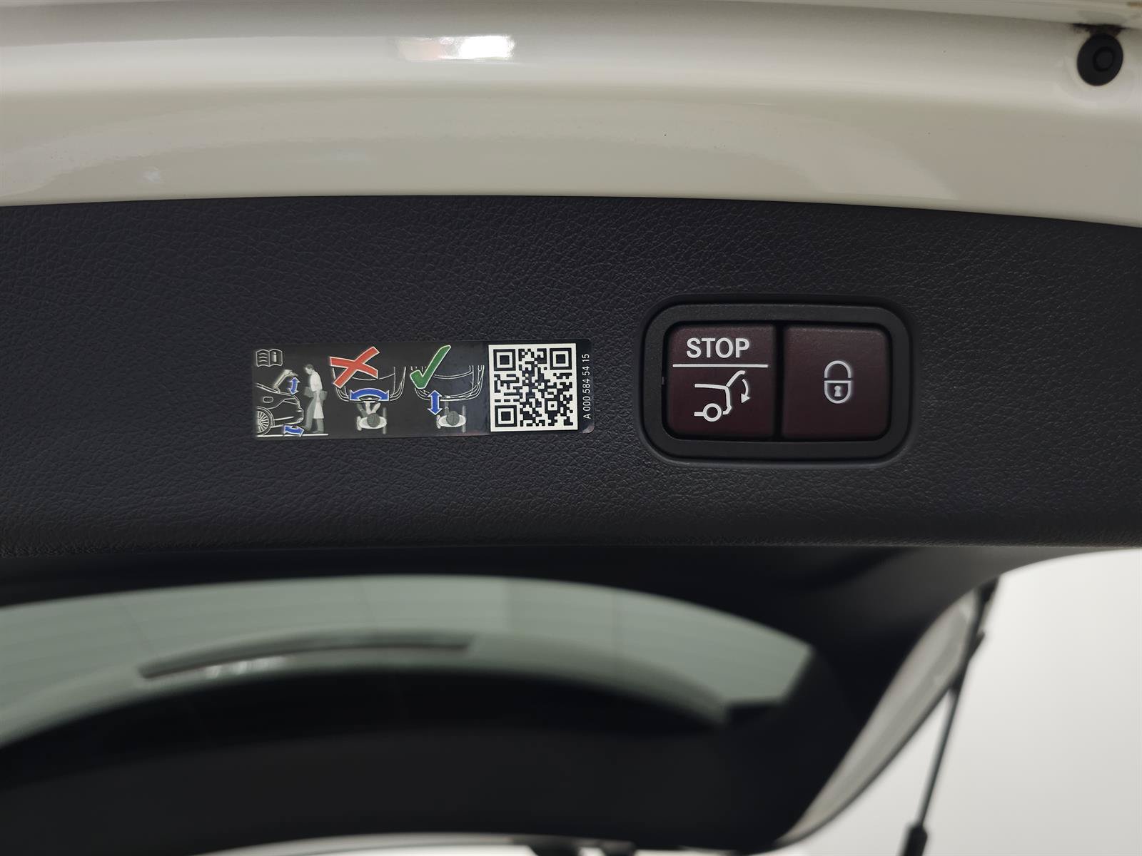 Used 2023 Mercedes-Benz GLC 300 4MATIC image 9