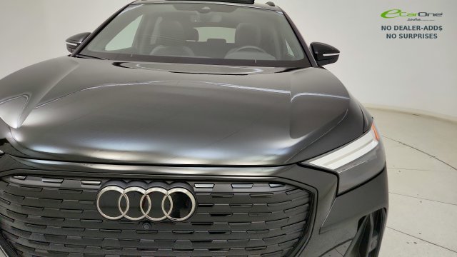 Used 2025 Audi Q4 e-tron Premium w/ Convenience Package AWD/4WD image 25