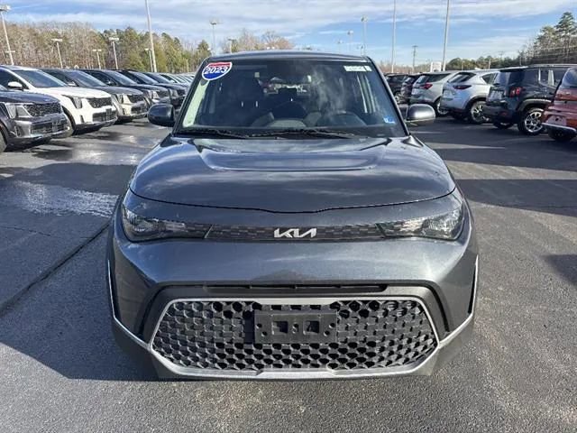 Used 2023 Kia Soul LX w/ Option Group 015 FWD image 2