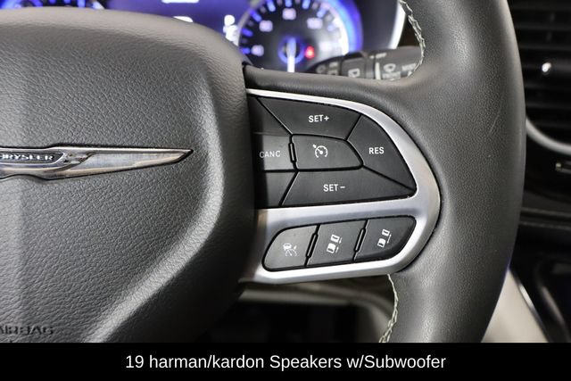 Used 2023 Chrysler Pacifica Limited w/ Uconnect Theater Family Group AWD/4WD image 10