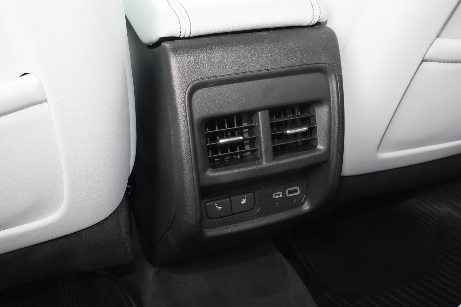 Certified 2024 Cadillac XT4 Sport FWD image 18