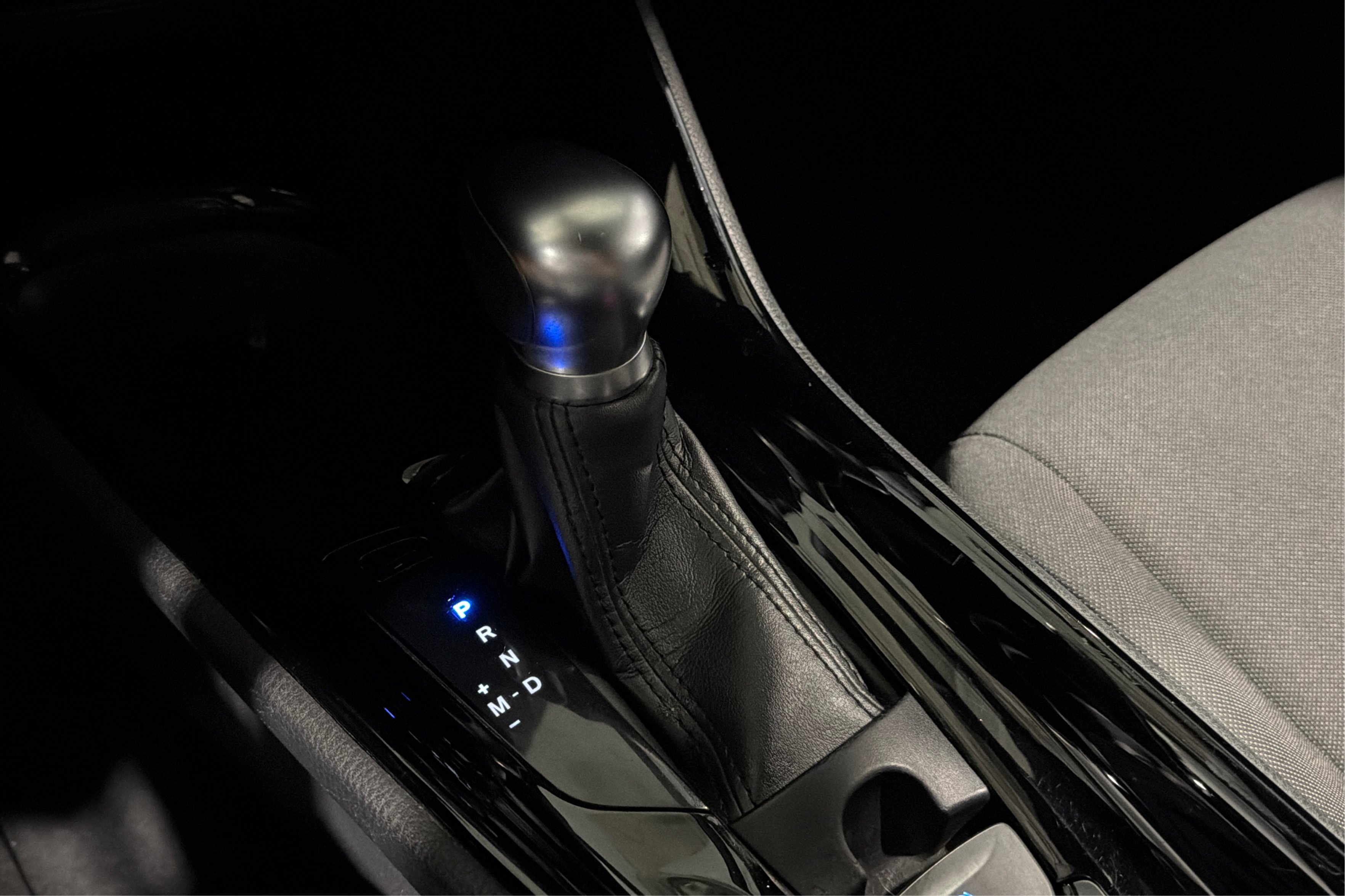 Used 2022 Toyota C-HR Nightshade FWD image 32