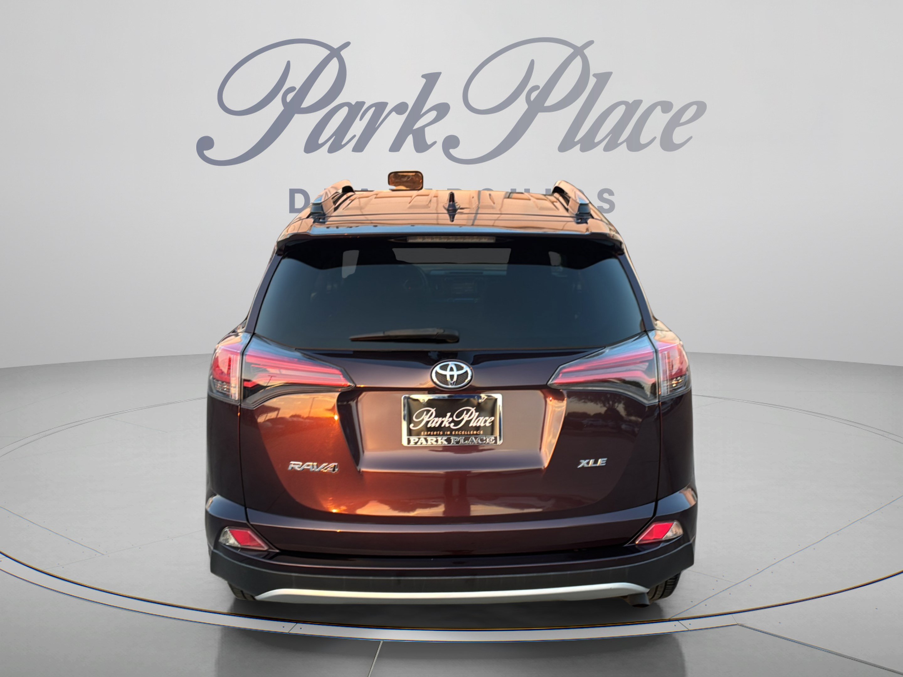 Used 2016 Toyota RAV4 XLE FWD image 4