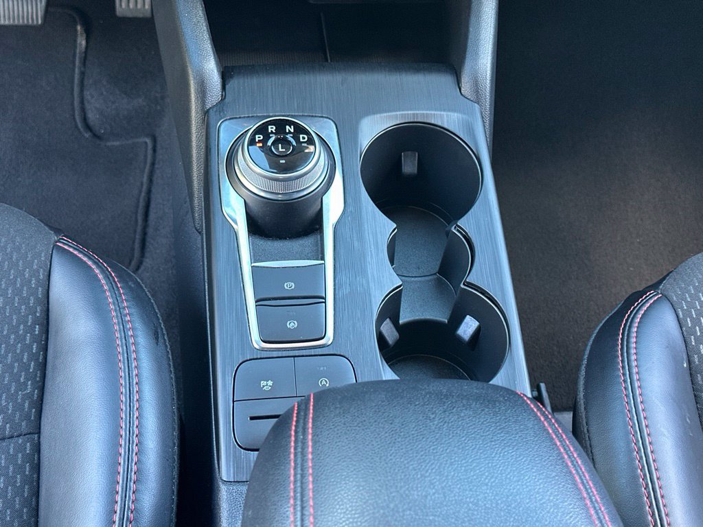 Used 2025 Ford Escape ST-Line Select AWD/4WD image 48