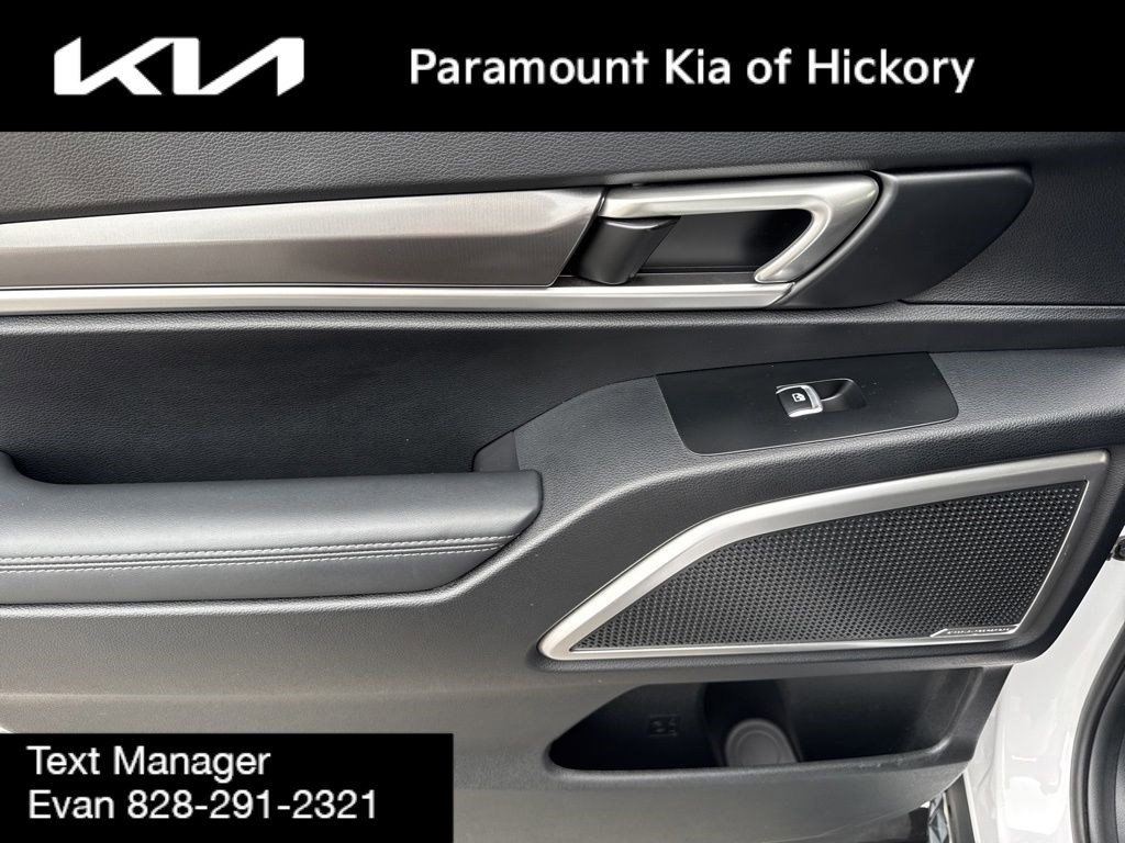 Used 2024 Kia Telluride S w/ S Sunroof Package image 16