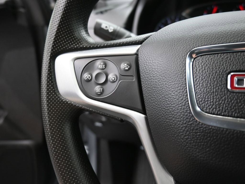 Used 2024 GMC Terrain SLE image 6