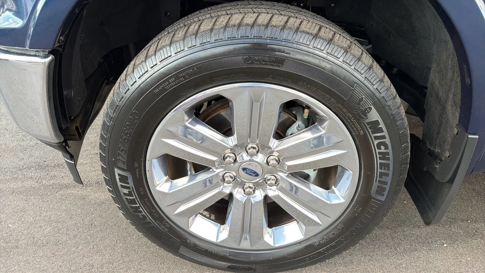Used 2018 Ford F150 Lariat w/ Equipment Group 502A Luxury AWD/4WD image 11