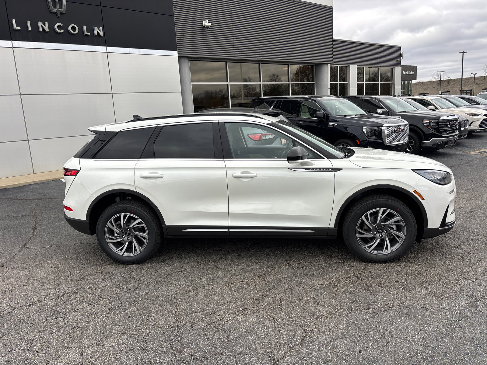 New 2026 Lincoln Corsair Premiere image 8