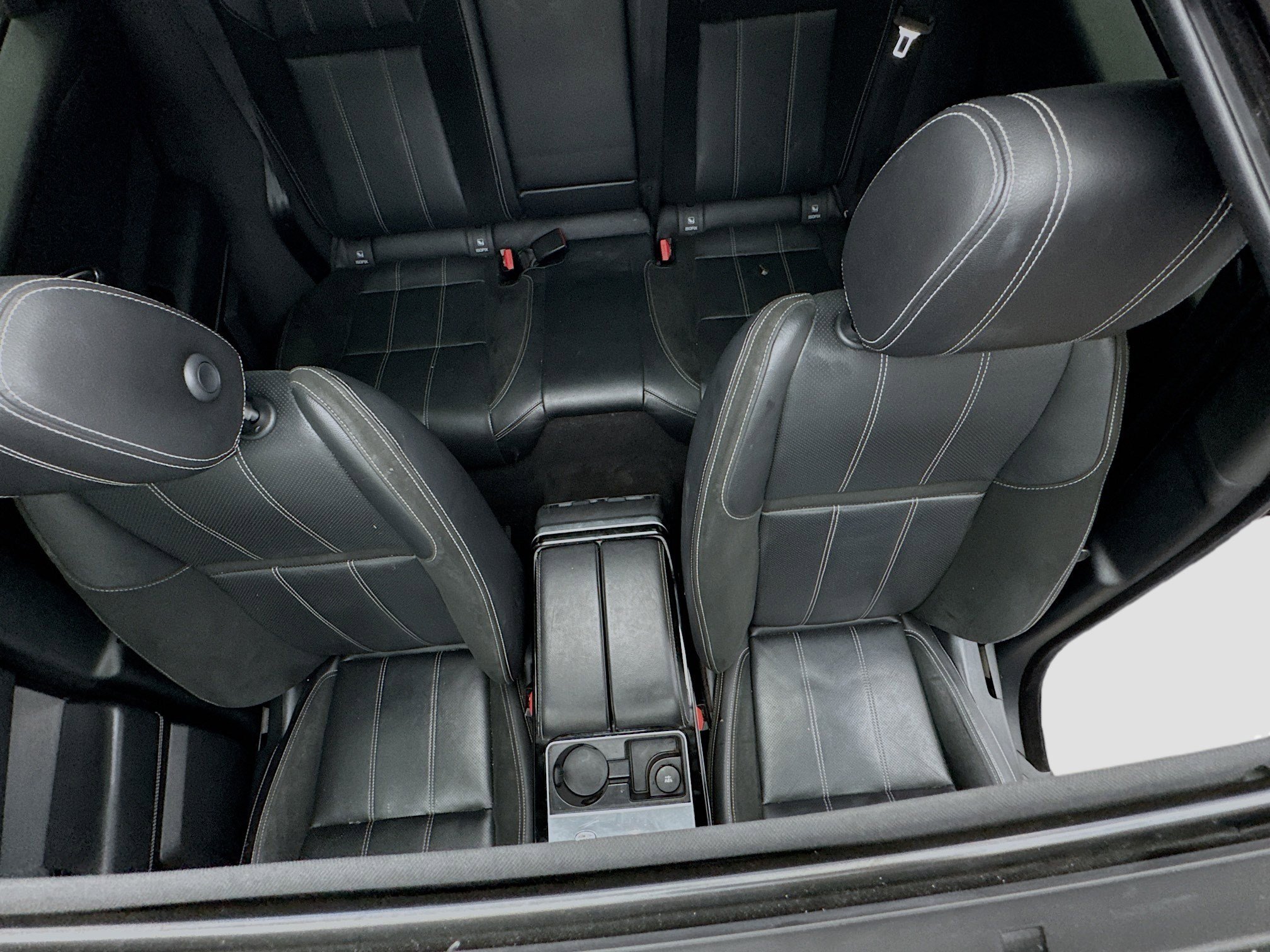 Used 2018 Land Rover Range Rover Velar R-Dynamic SE AWD/4WD image 14