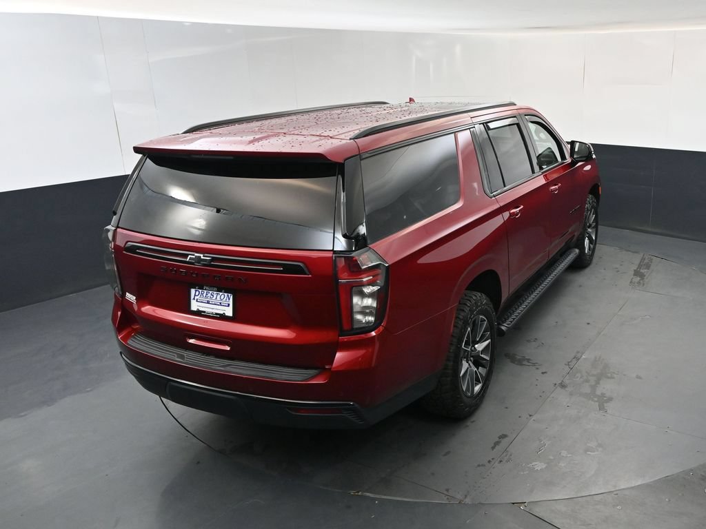 Used 2024 Chevrolet Suburban Z71 w/ Luxury Package AWD/4WD image 32