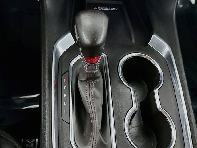 Used 2022 Chevrolet Traverse RS FWD image 19
