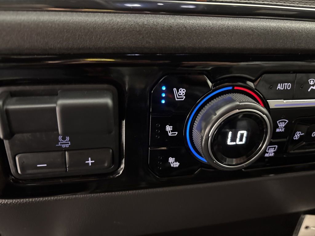 Used 2022 Chevrolet Silverado 1500 ZR2 image 46