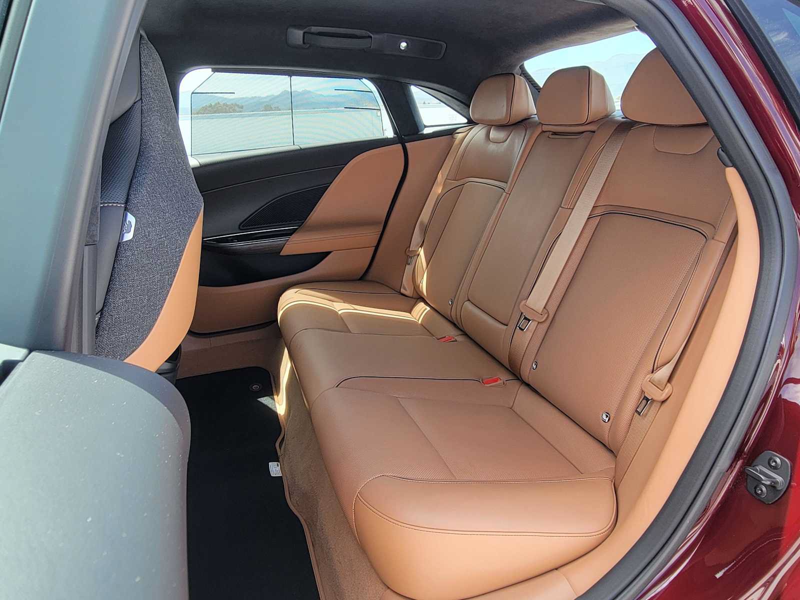 Used 2025 Lucid Air Touring AWD/4WD image 17