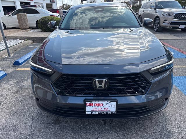 Used 2025 Honda Accord LX image 2