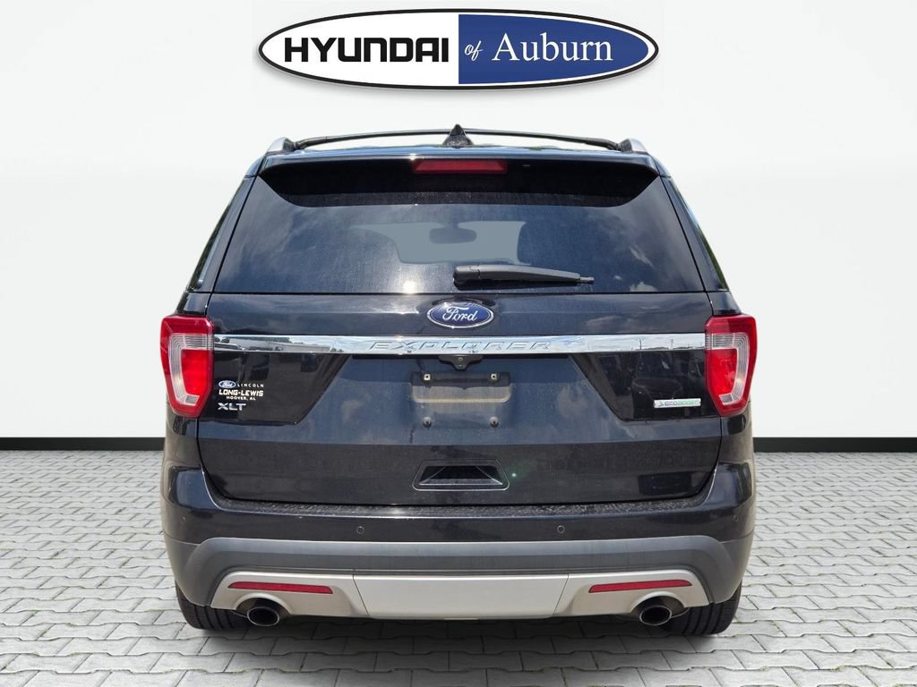 Used 2017 Ford Explorer XLT w/ Equipment Group 202A FWD image 6