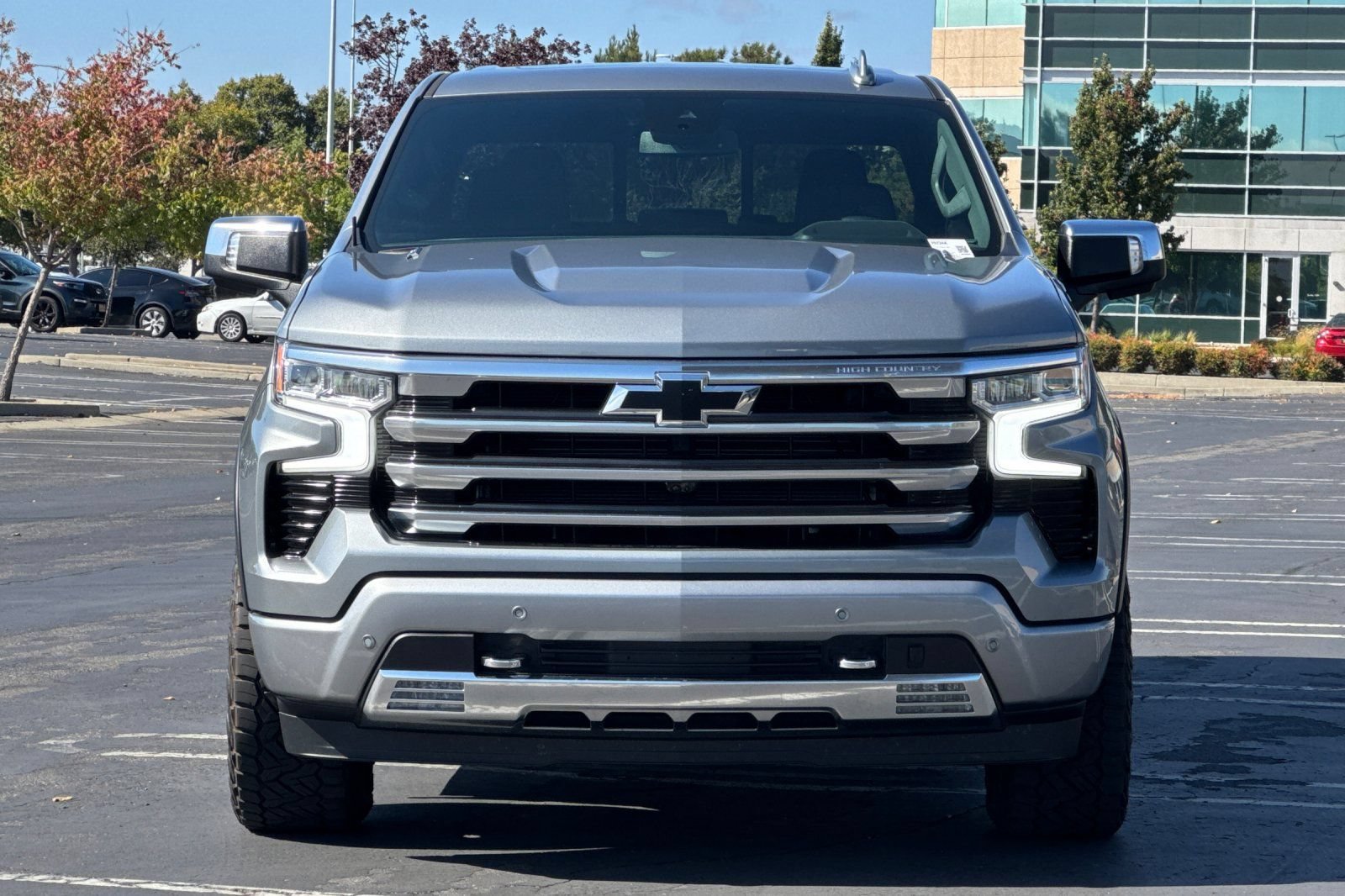 Used 2023 Chevrolet Silverado 1500 High Country w/ High Country Premium Package AWD/4WD image 9