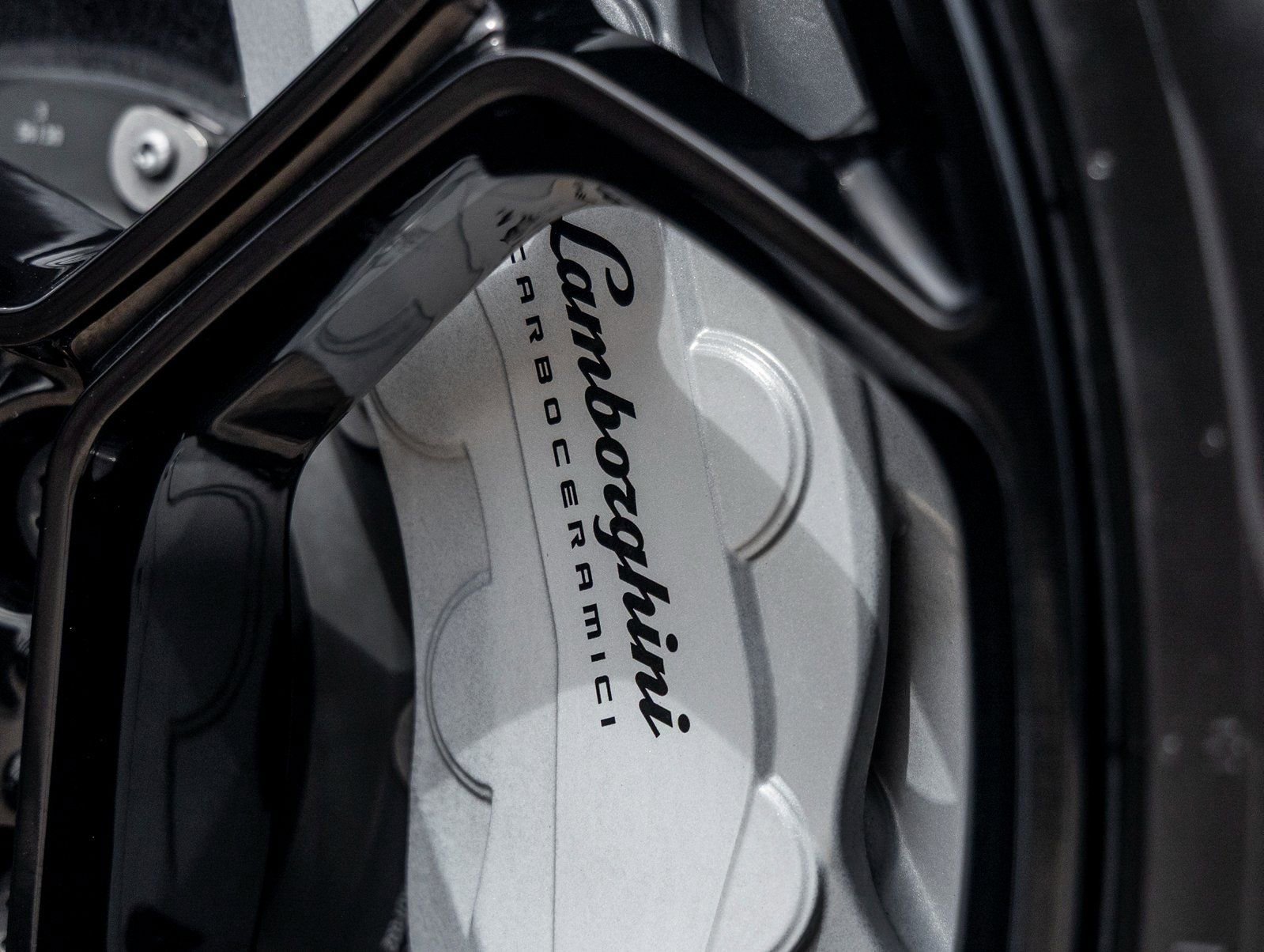 Used 2024 Lamborghini Urus Performante image 17