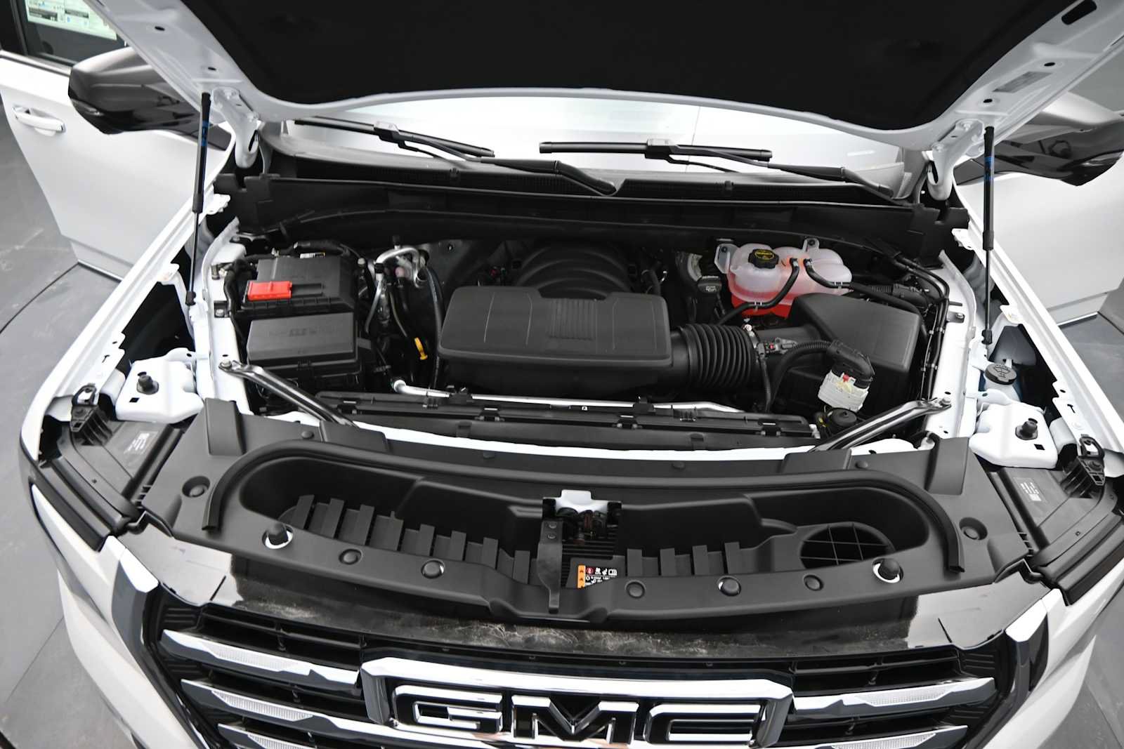 New 2026 GMC Yukon XL Elevation w/ LPO, Elevation Black Package AWD/4WD image 22