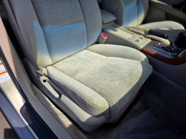 Used 2005 Subaru Outback 2.5i AWD/4WD image 38